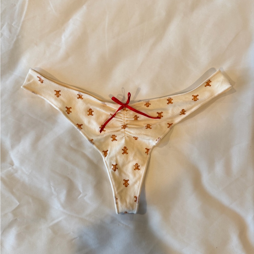 Skims thong with Gingerbread Print and Red Bow